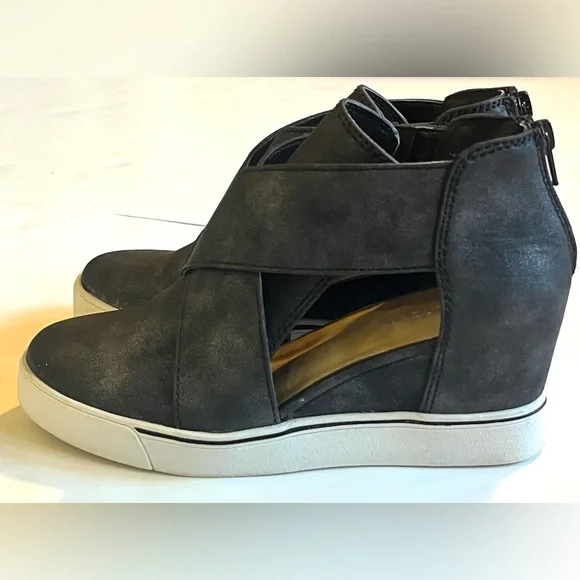 Maurices Gloria Open Side Wedge Women's Black Sparkle Sneakers Size 6.5 - Picture 2 of 16